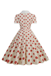 Rotes Polka Dots Vintage Kleid mit kurzen Ärmeln
